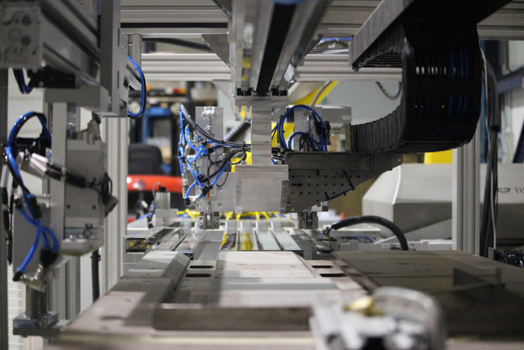EEN GEAUTOMATISEERDE ‘DARK ROOM’ MACHINE