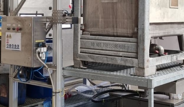 IBC CLEANING MACHINE